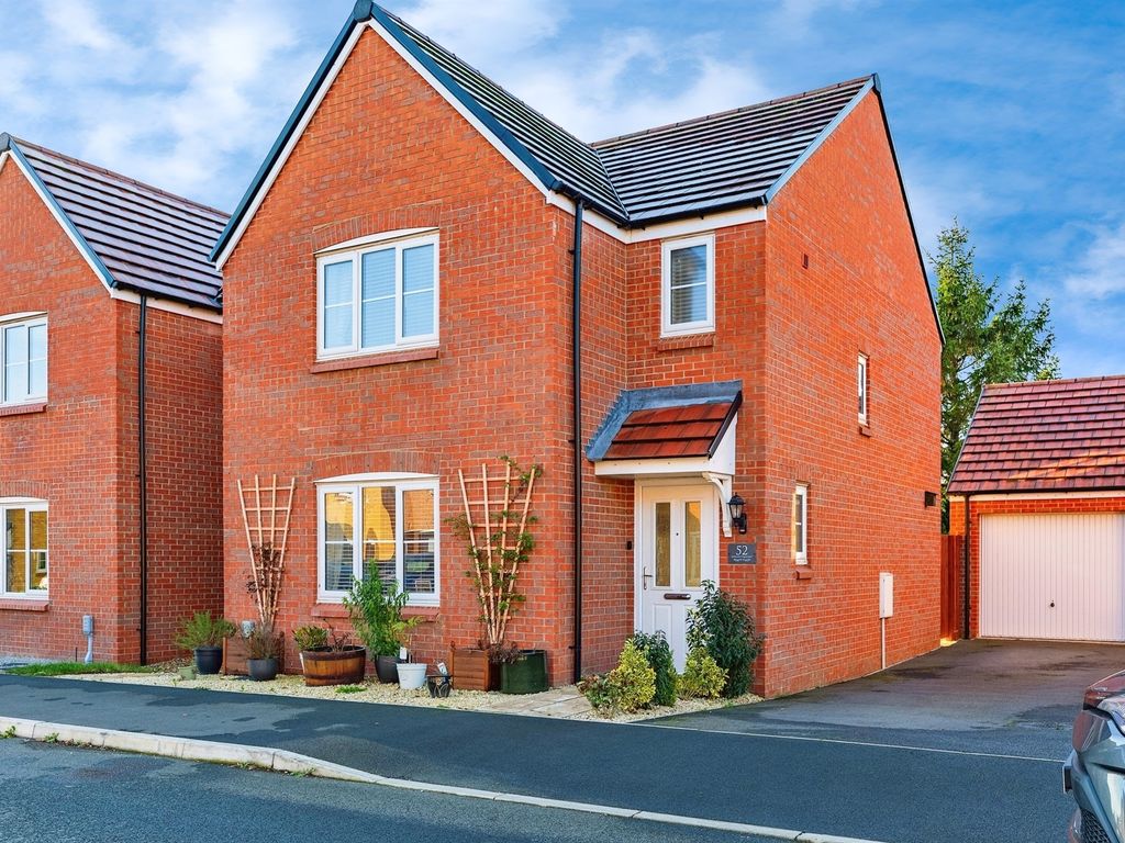 3 bed detached house for sale in Speight Crescent, Kettering NN15, £