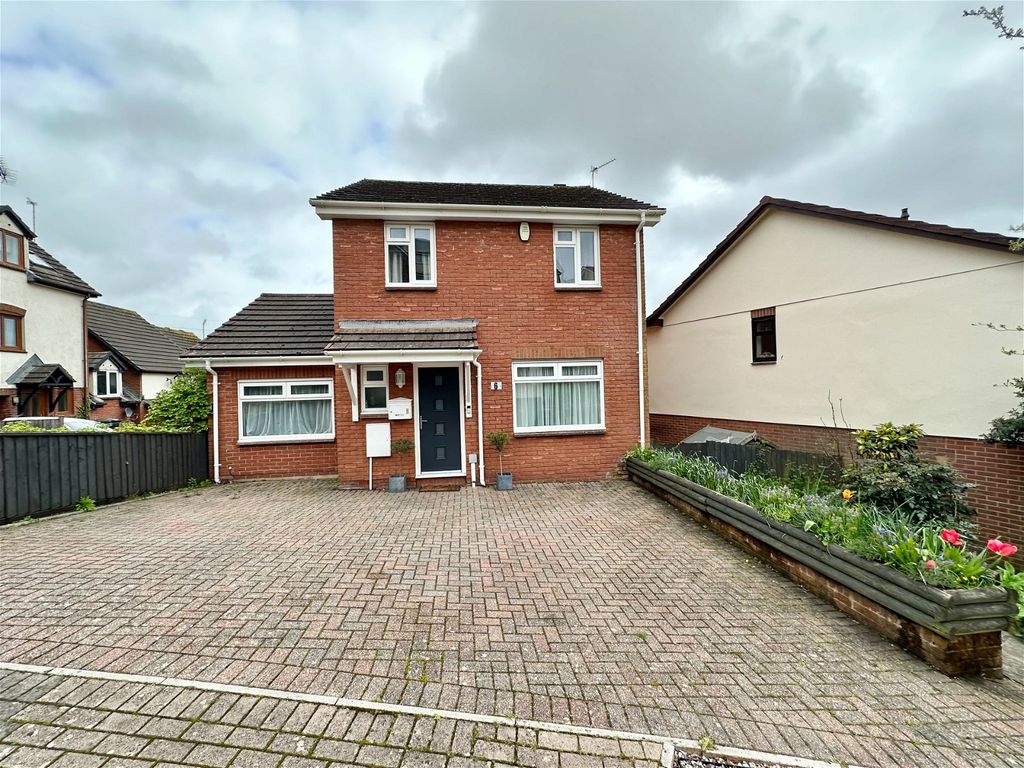 4 bed detached house for sale in Eaglewood Close, Torquay TQ2, £385,000 Zoopla