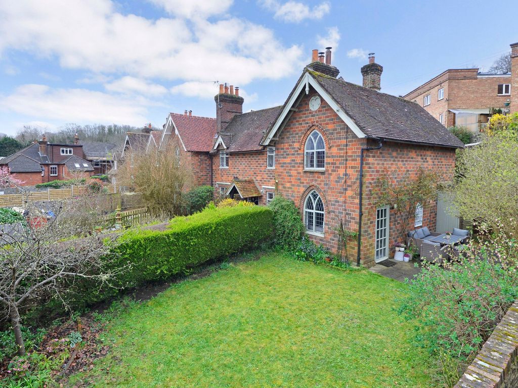 2 bed end terrace house for sale in Godalming, Surrey GU7, £475,000