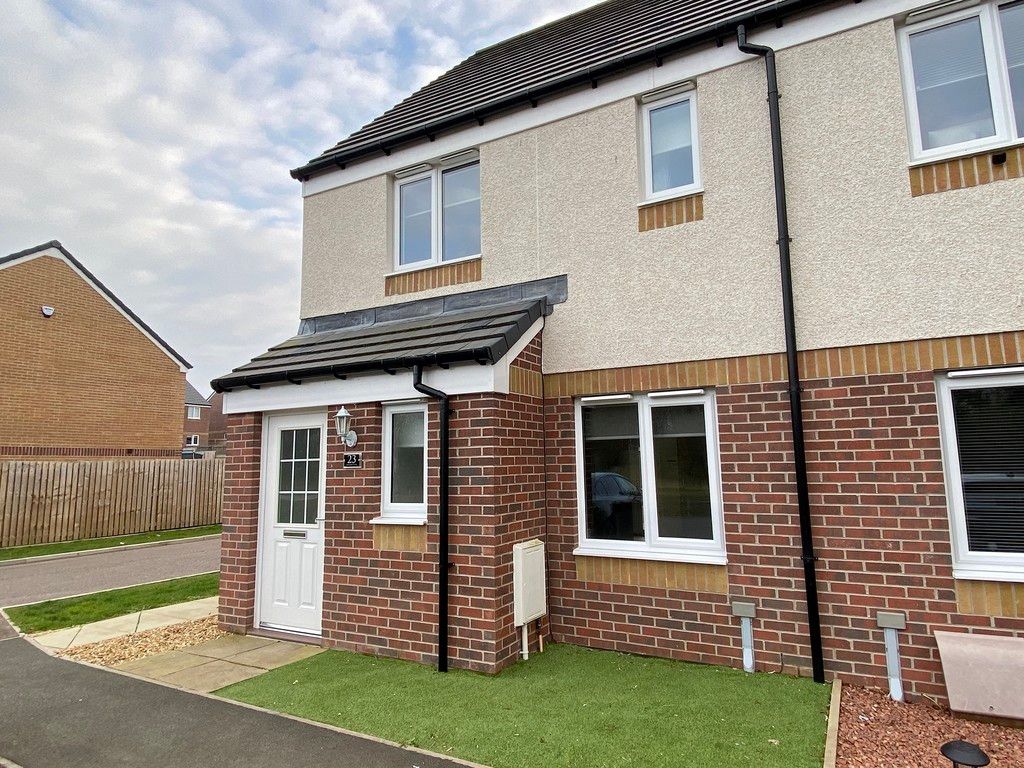 3 bed end terrace house to rent in Ormonde Wynd, Larkhall ML9, £1,095