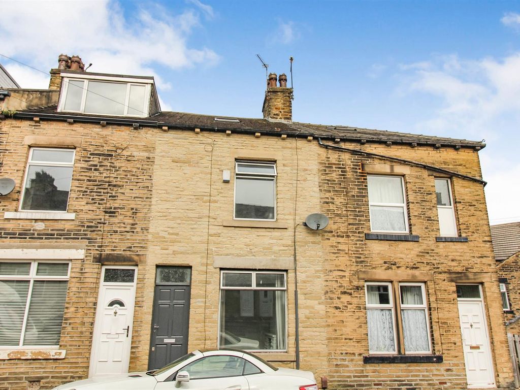 4 bed terraced house for sale in Mount Terrace, Bradford BD2, £125,000