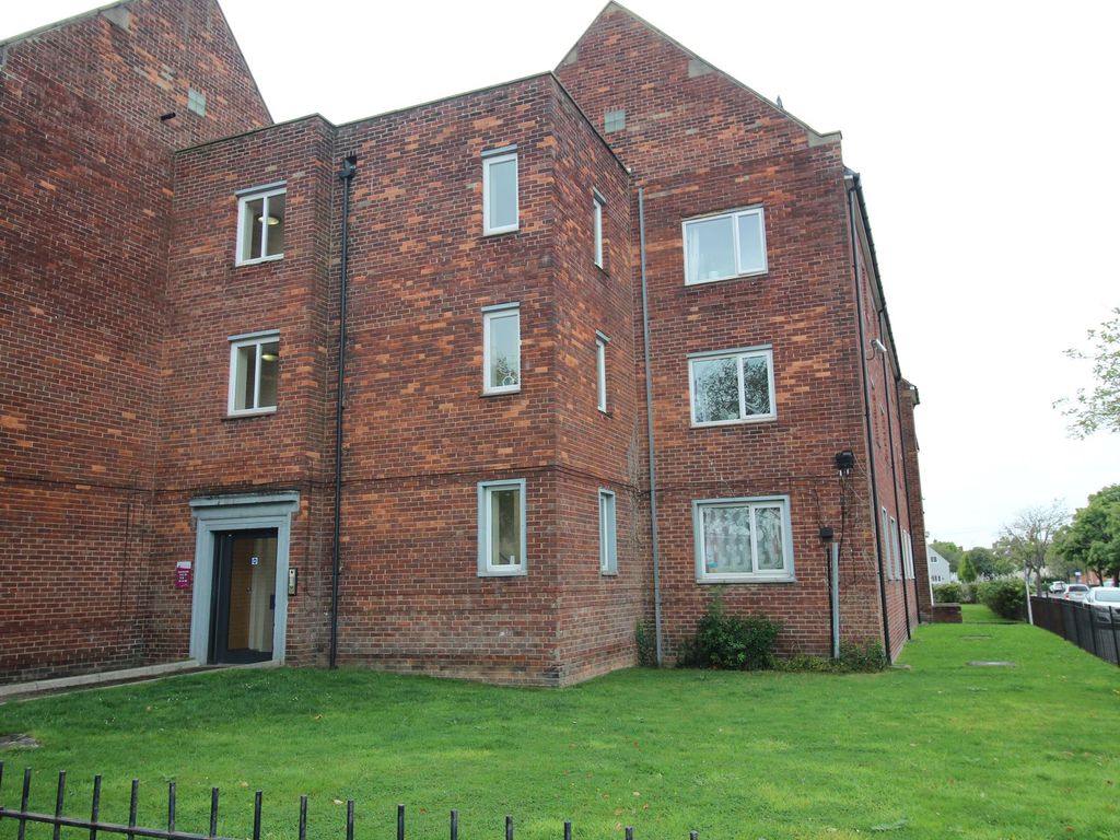 2 bed flat for sale in Kirkley Lodge, Park Avenue, Gosforth, Newcastle