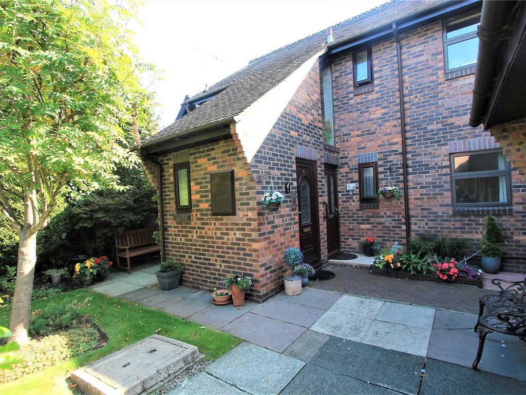 2 bed flat for sale in Wesley Close, Nantwich CW5 Zoopla