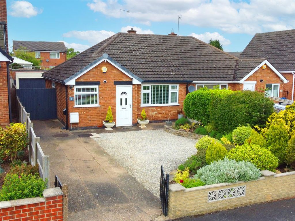 2 bed semidetached bungalow for sale in Dawlish Drive, Nottingham NG5