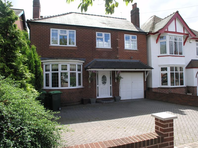 4 bed detached house for sale in Haden Park Road, Cradley Heath B64, £