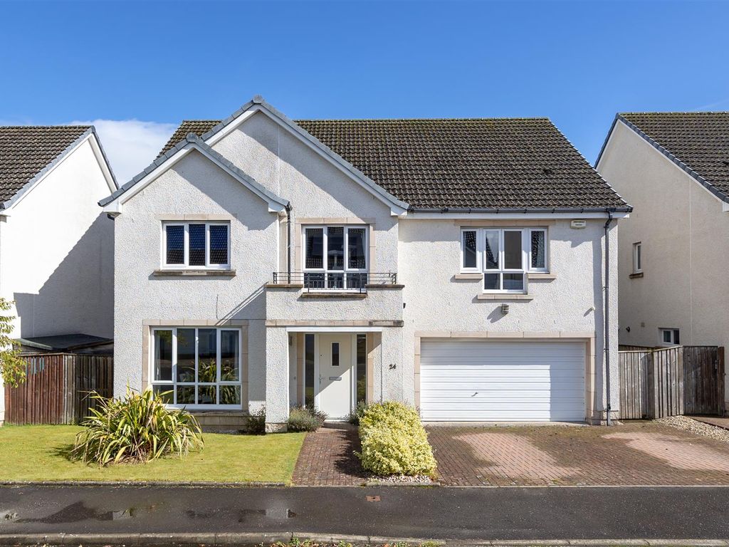 5 bed detached house for sale in Galbraith Crescent, Larbert FK5, £