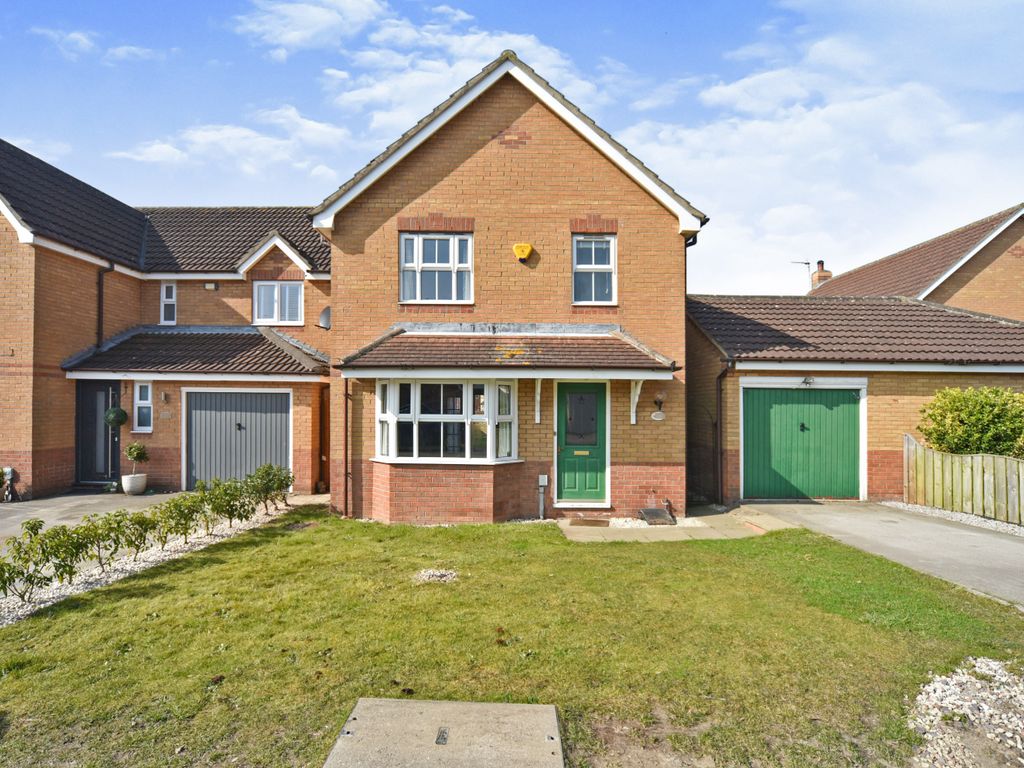 3 bed detached house for sale in Kilcoy Drive, Kingswood, Hull, East