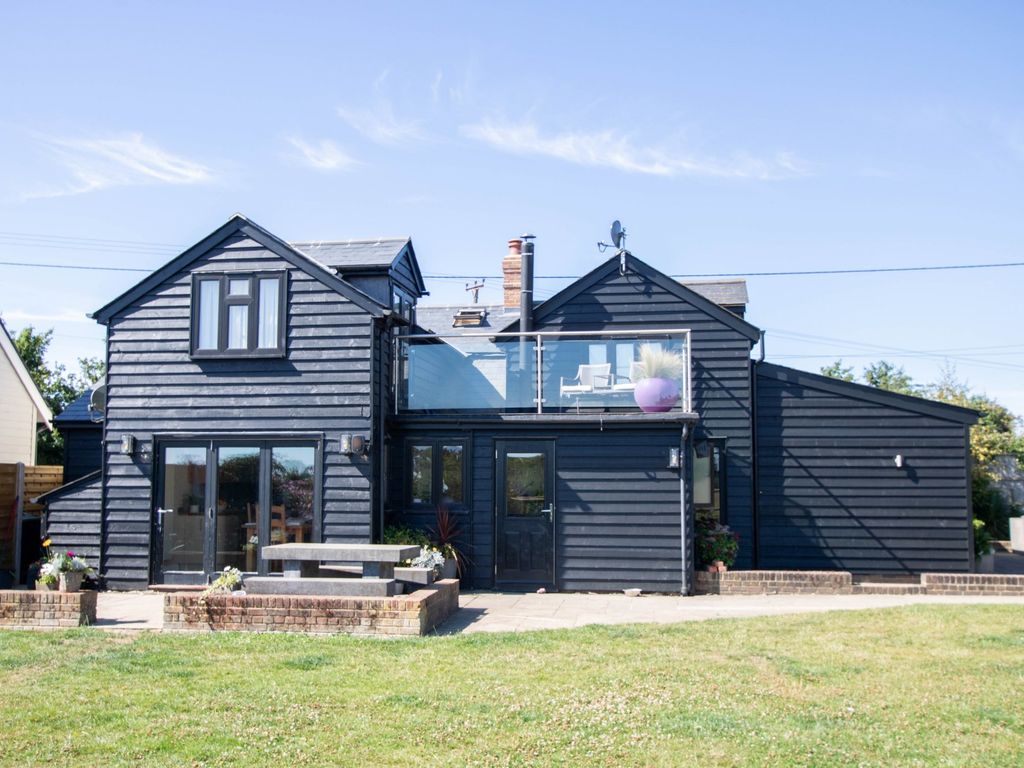 5 bed detached house for sale in Cutlers Green, Thaxted, Dunmow CM6