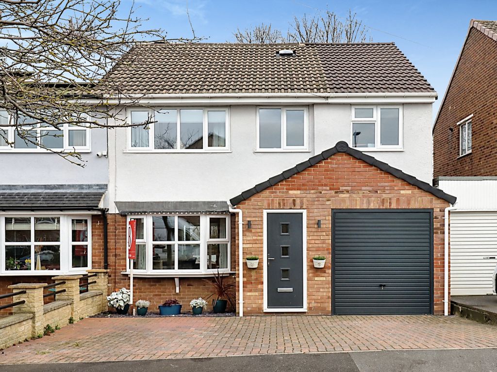 4 bed semidetached house for sale in Finchwell Crescent, Sheffield, South Yorkshire S13 Zoopla