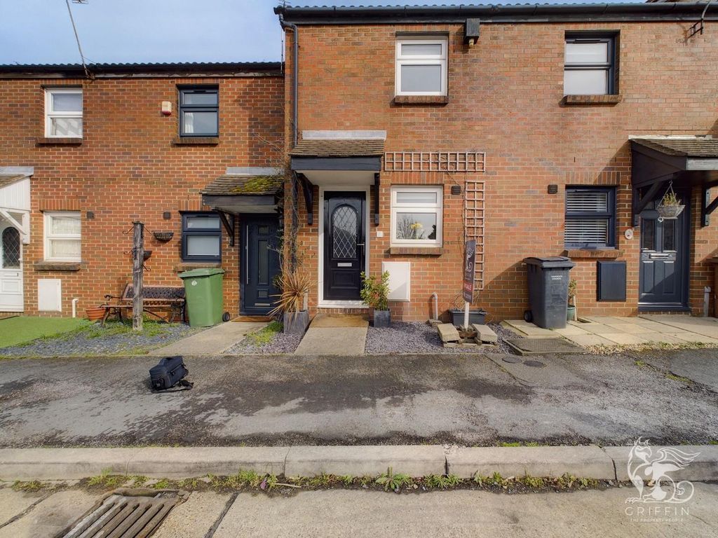 2 bed terraced house for sale in Water Lane, Purfleet RM19 Zoopla