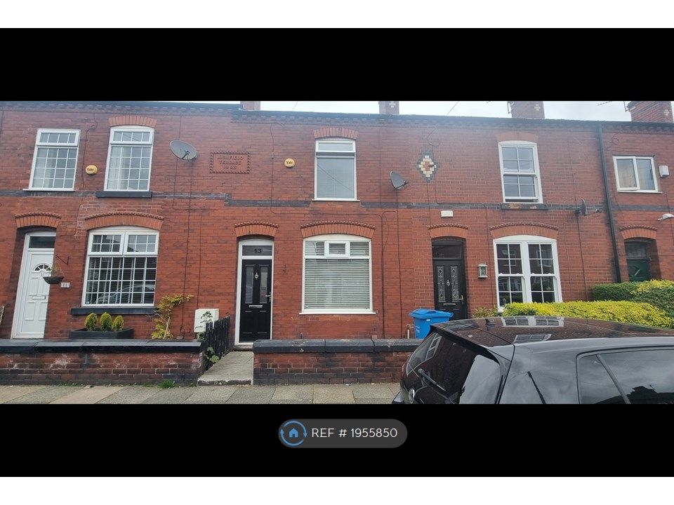 2 bed terraced house to rent in Poplar Road, Swinton, Manchester M27, £