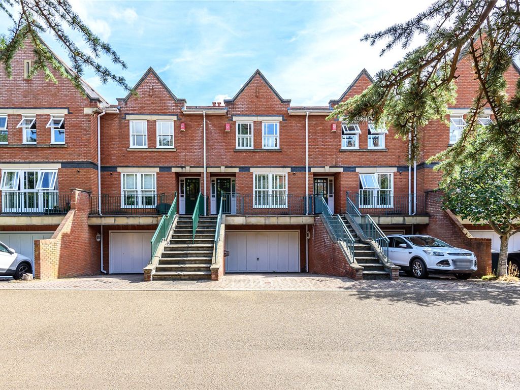 Terraced house to rent in Holloway Drive, Virginia Water GU25 Zoopla