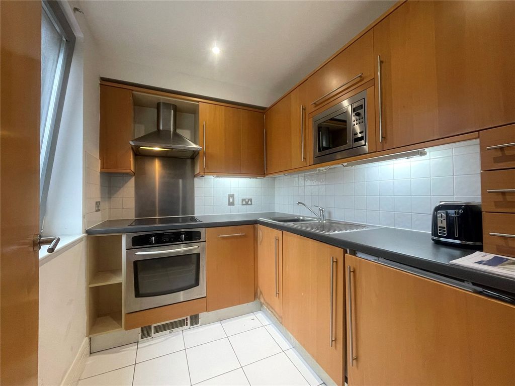 1 bed flat to rent in Park Street, Croydon, Surrey CR0, £1,250 pcm Zoopla