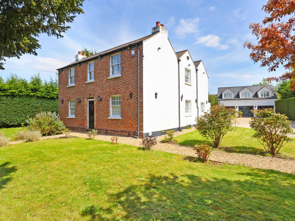 6 bed detached house for sale in Shurdington, Cheltenham