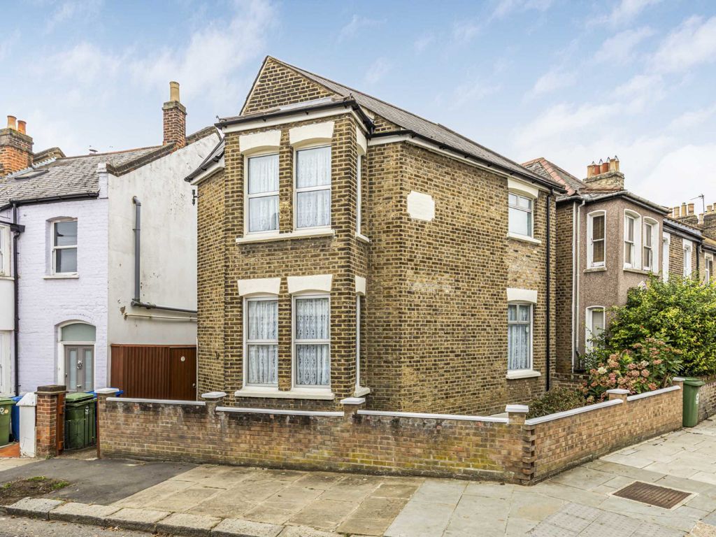 2 bed property for sale in Borland Road, London SE15, £750,000 Zoopla