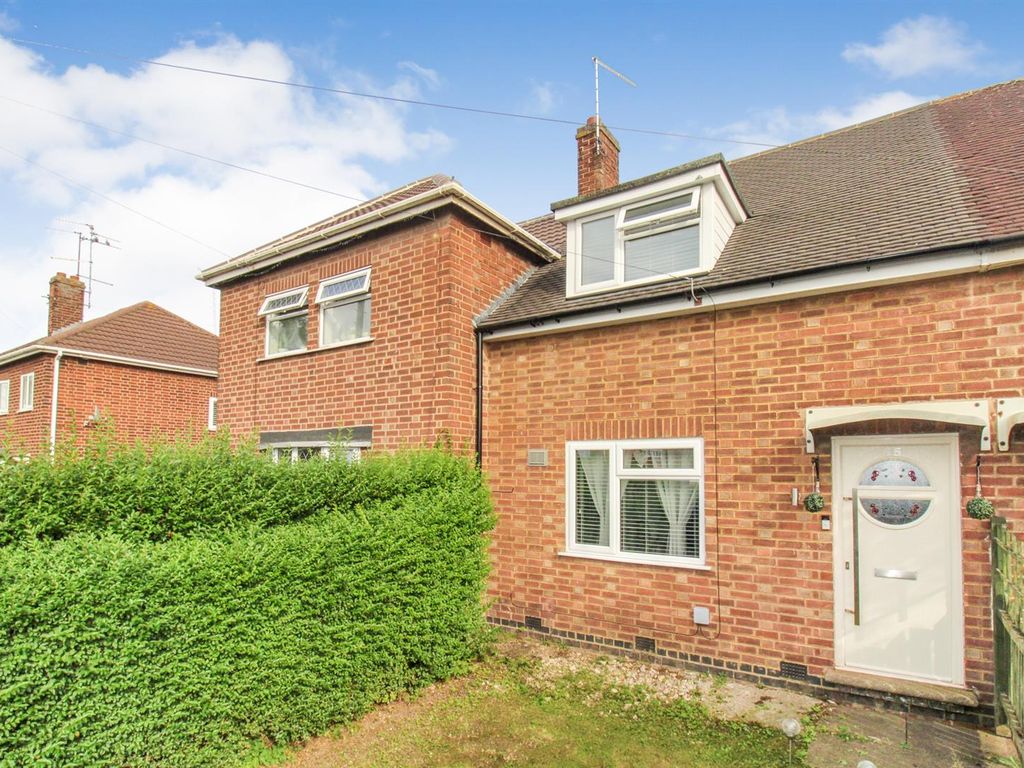 2 bed terraced house to rent in Studfall Avenue, Corby NN17, £950 pcm