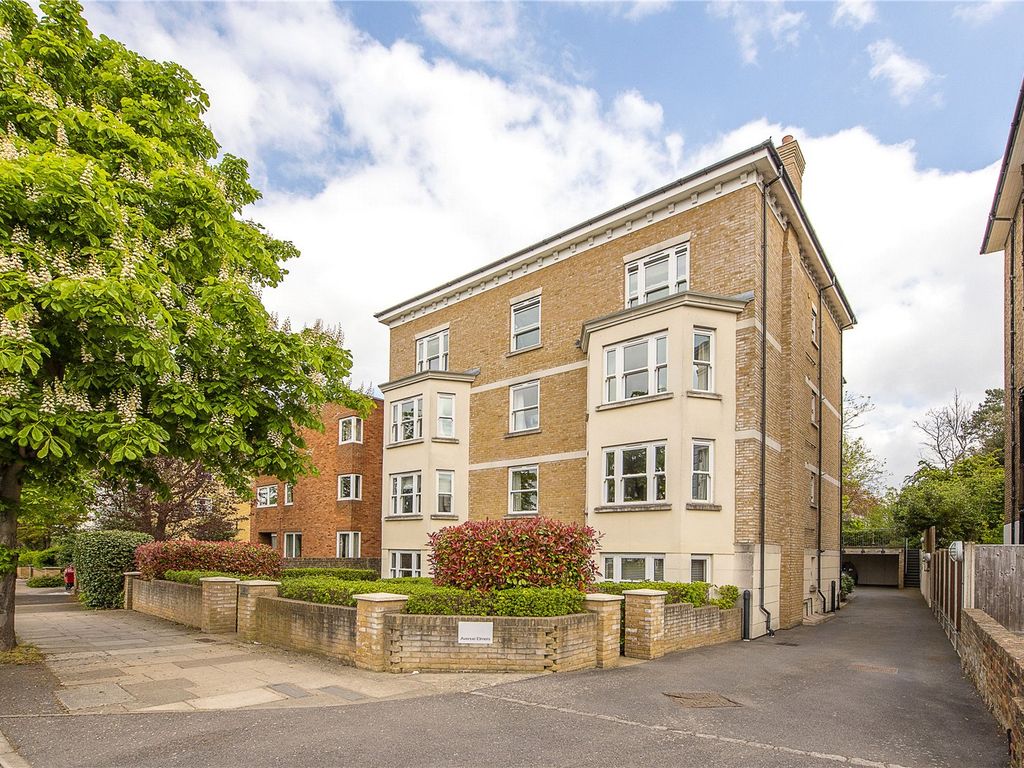 2 bed flat for sale in Avenue Elmers, Surbiton KT6 Zoopla