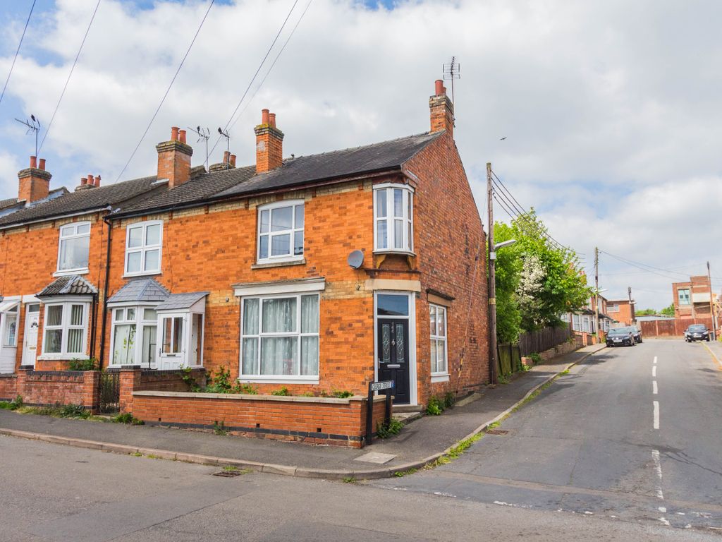 2 bed end terrace house for sale in Victoria Street, Irthlingborough