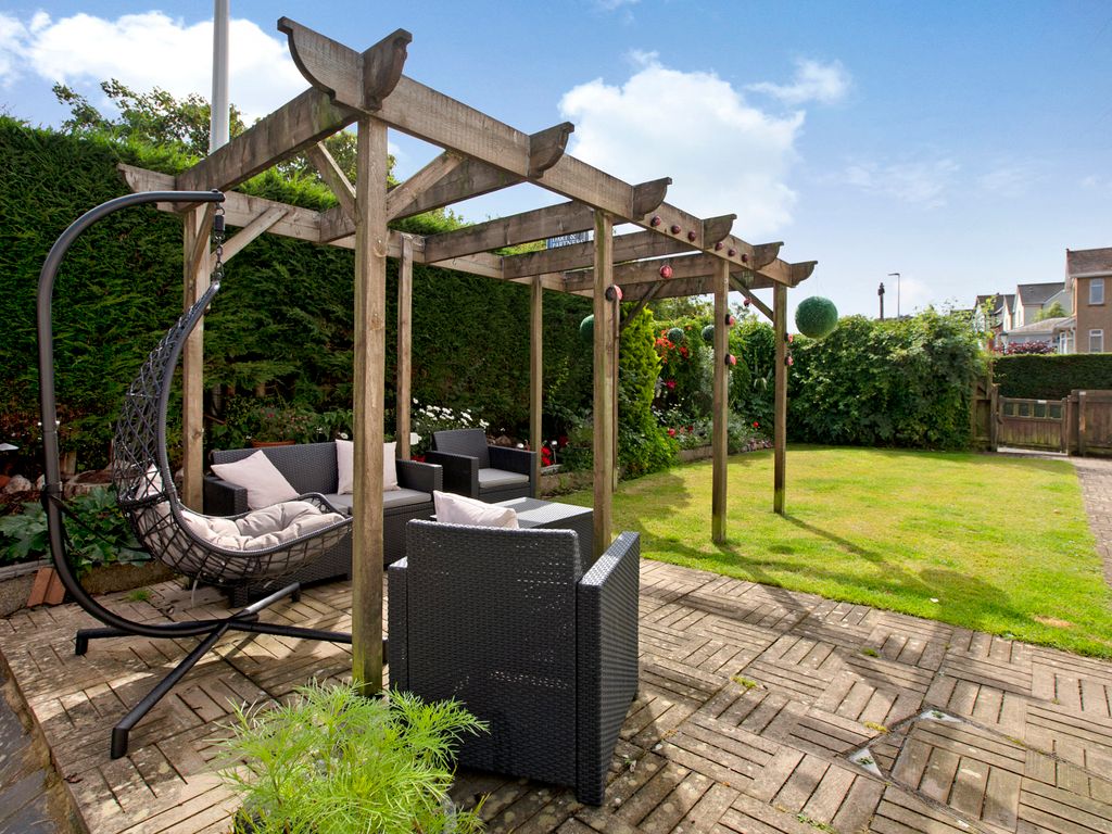 4 bed detached house for sale in Exeter Road, Teignmouth TQ14, £525,000