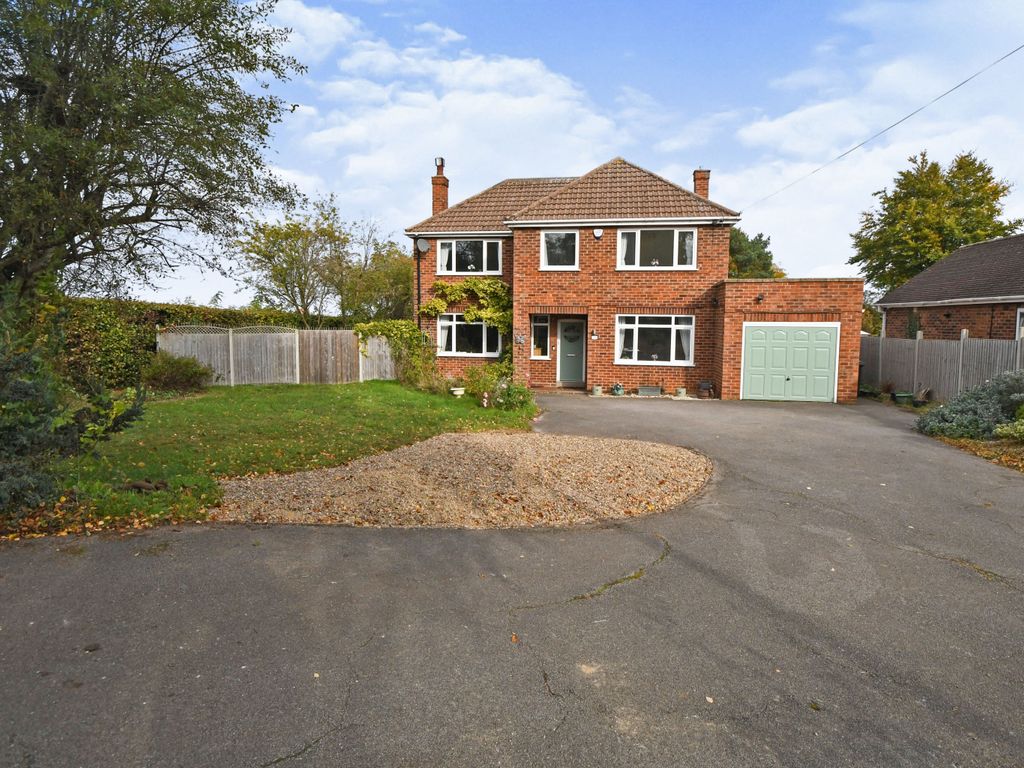 5 bed detached house for sale in Lincoln Road, Branston, Lincoln LN4
