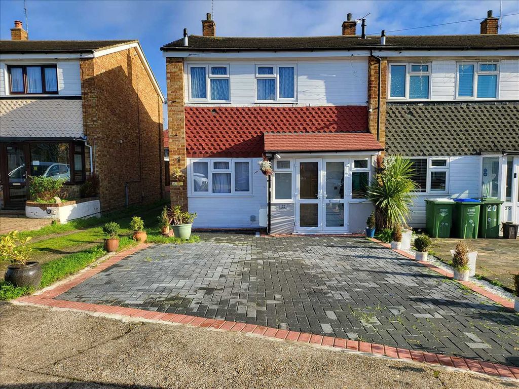 4 bed property for sale in Dorothy Evans Close, Bexleyheath DA7 Zoopla