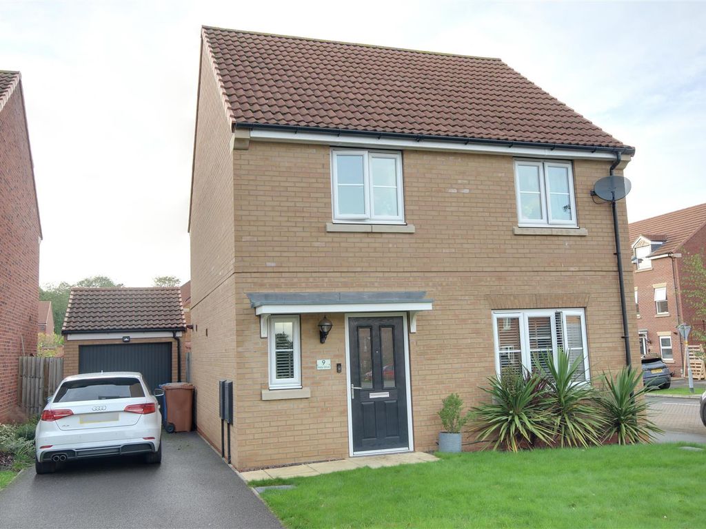 3 bed detached house for sale in Holly Drive, Hessle HU13, £279,950