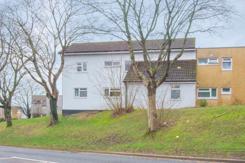 5 bed terraced house for sale in Clyffes, Greenmeadow, Cwmbran NP44, £