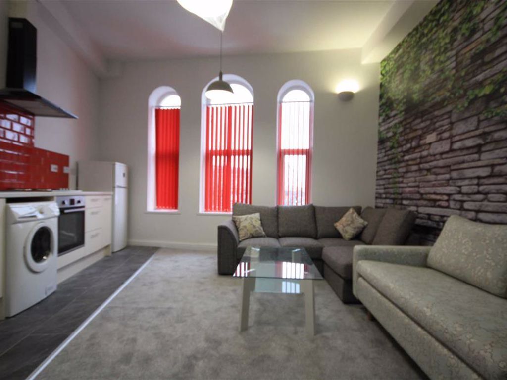 1 bed flat to rent in Cork St, AshtonUnderLyne, Tameside OL6 Zoopla