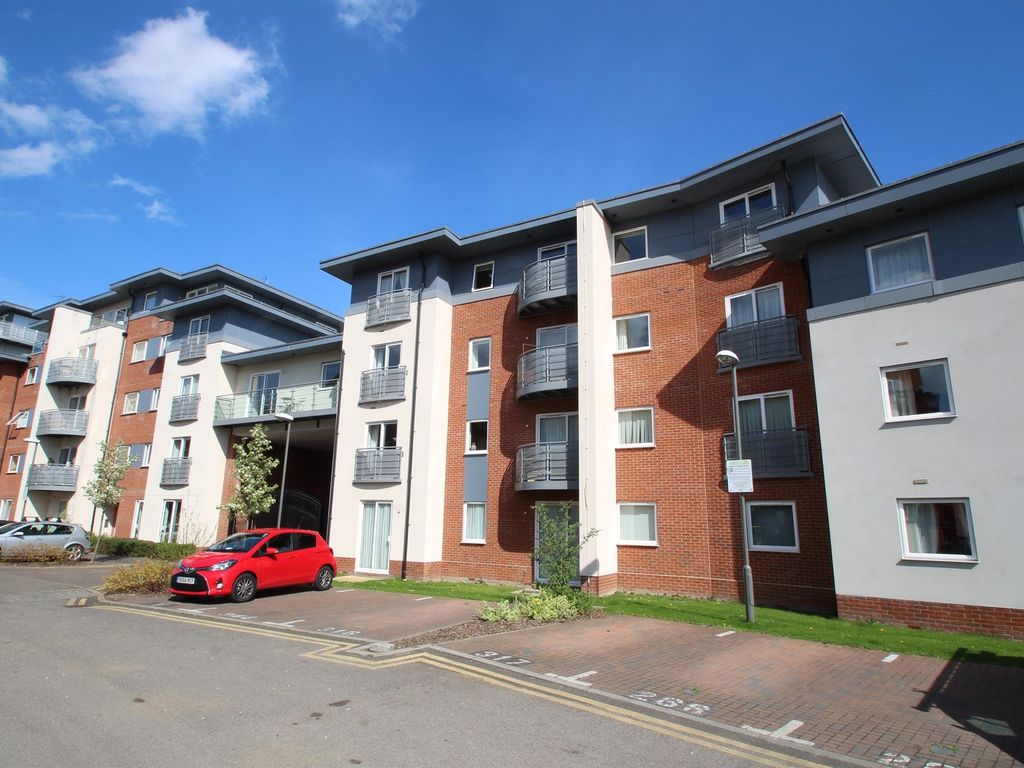 2 bed flat to rent in Coxhill Way, Aylesbury HP21 Zoopla