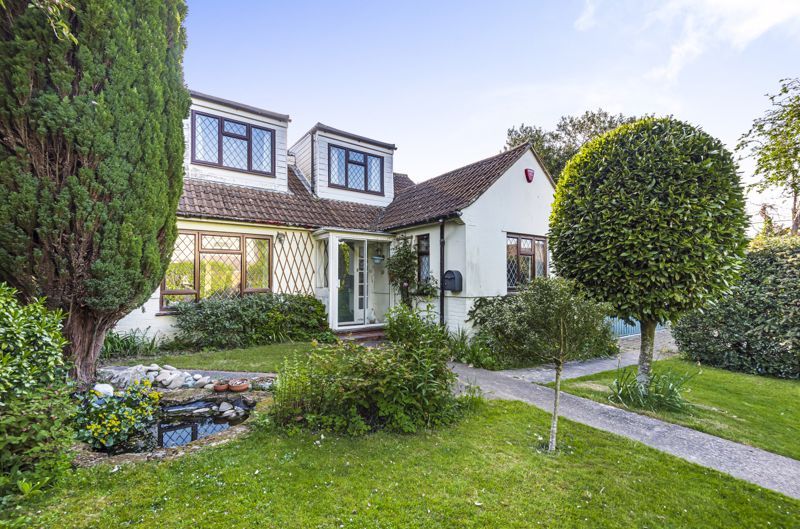 4 bed detached bungalow for sale in Dog Kennel Lane, Lyminge