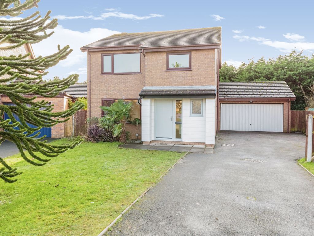 4 bed detached house for sale in Meadow Park, Cabus, Preston