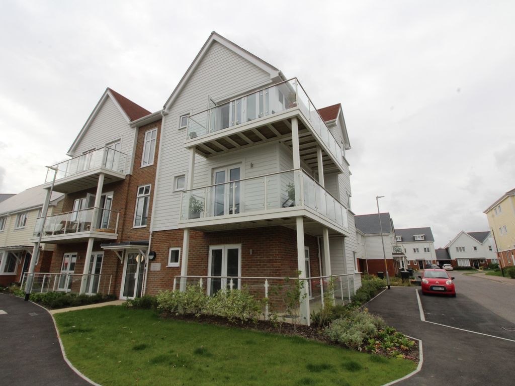 2 bed flat to rent in Amisse Drive, Snodland ME6 Zoopla