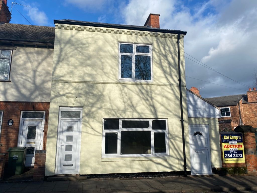 Studio to rent in 28 Moor Lane, Loughborough, Leicestershire LE11 Zoopla