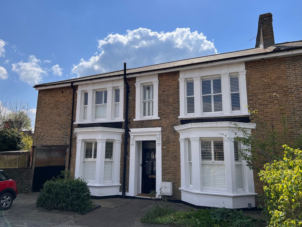 Parkland Road, London N22  