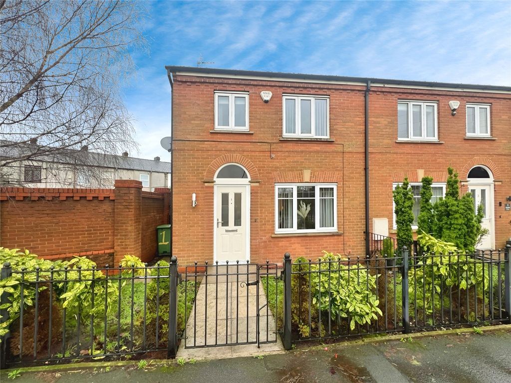 3 bed terraced house for sale in Rosebay Close, Royton, Oldham, Greater