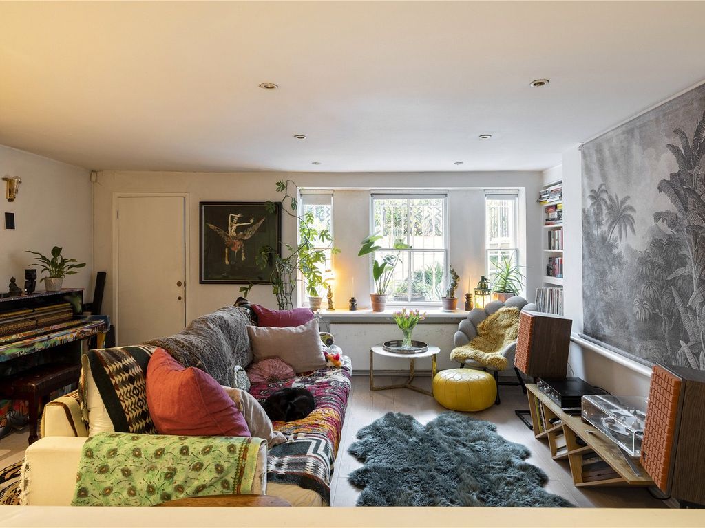 St Georges Terrace, London NW1  