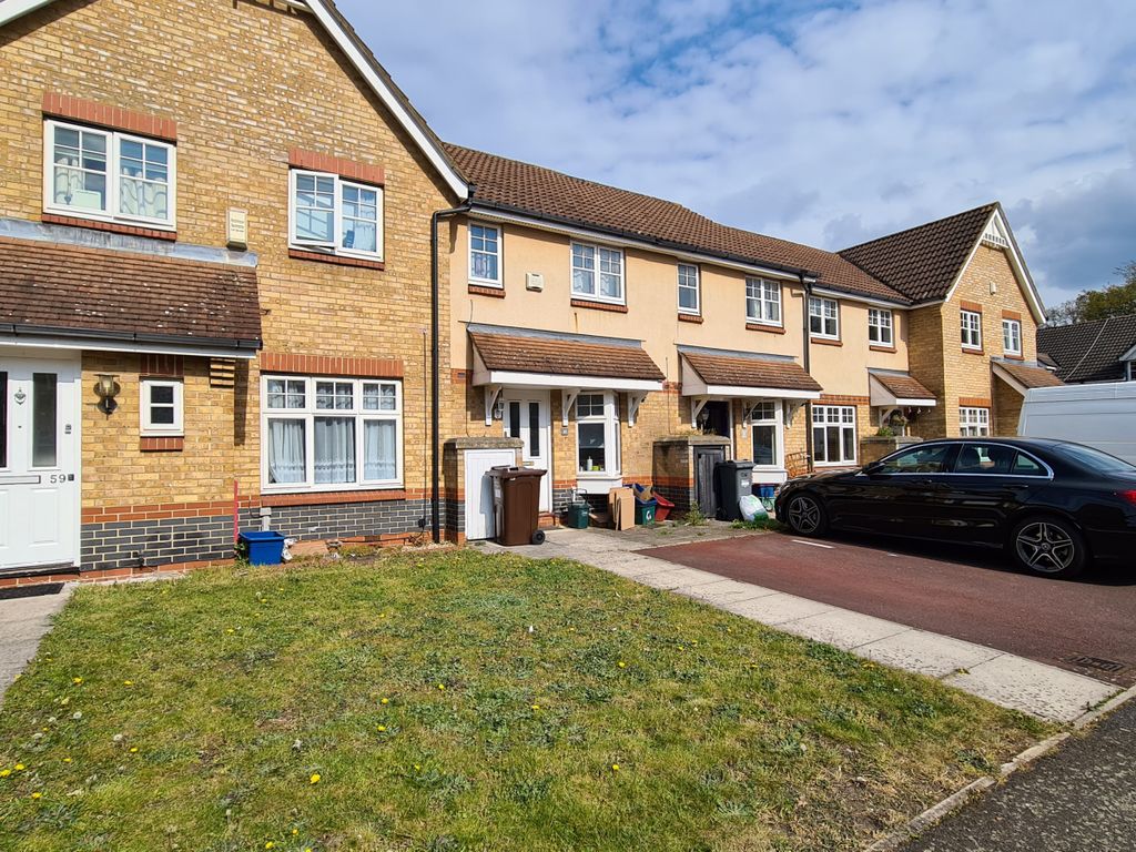 2 bed terraced house to rent in Garrison Close, Hounslow TW4, £1,795