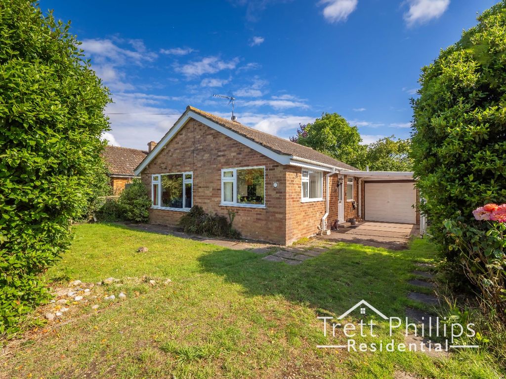 3 bed detached bungalow for sale in Broadlands Road, Hickling, Norwich