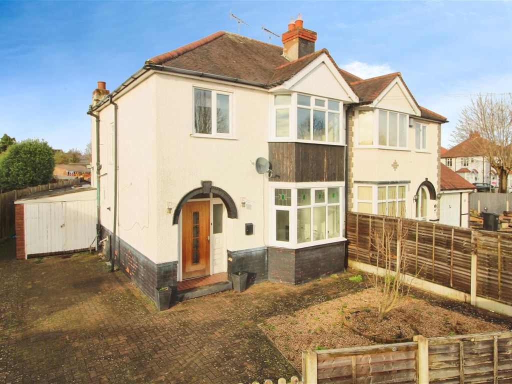 3 bed semidetached house for sale in Beauchamp Avenue, Foley Park, Kidderminster DY11, £225,000