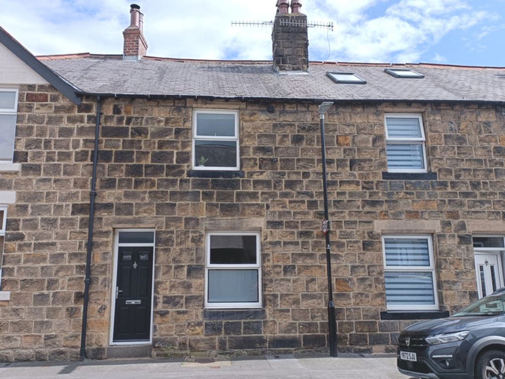 2 bed terraced house for sale in Albion Street, Leeds LS21, £180,000