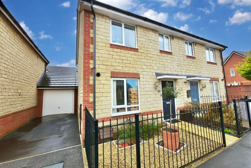 3 bed semidetached house for sale in Cherry Tree Road, Harwell, Didcot