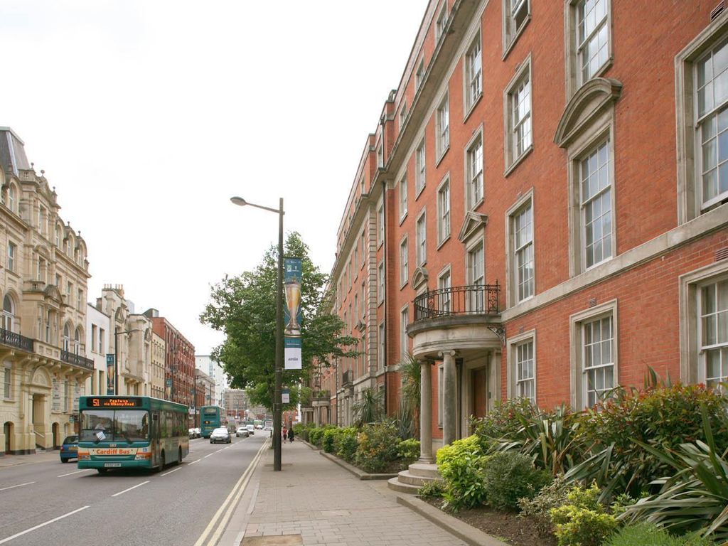 2 bed flat to rent in Westgate Street, Cardiff CF10, £1,300 pcm Zoopla
