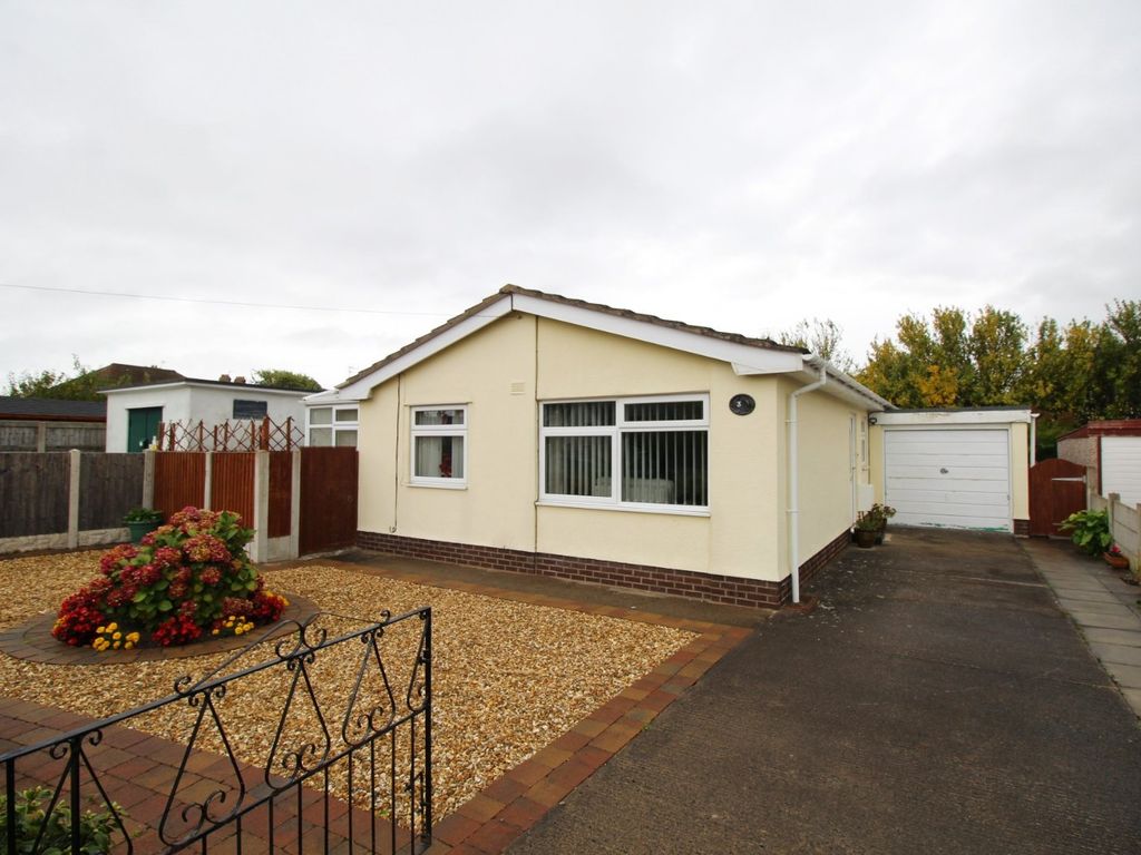 3 bed bungalow for sale in Glan Y Gors, Prestatyn, Denbighshire LL19