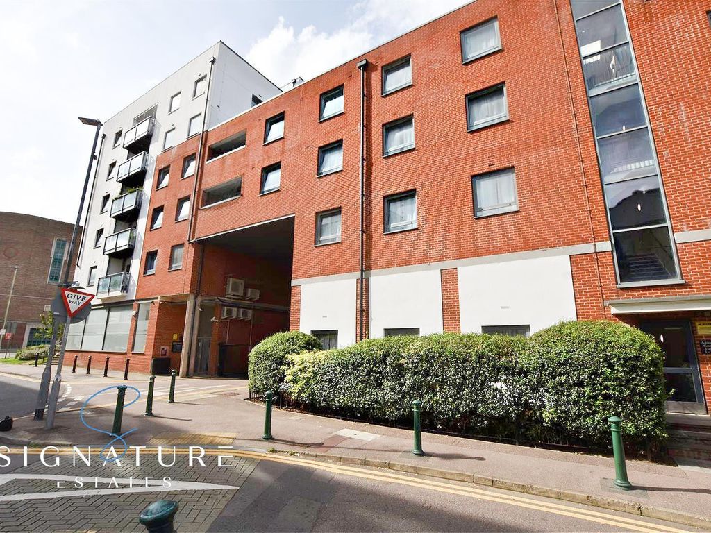 2 bed flat to rent in Loates Lane, Watford WD17 Zoopla