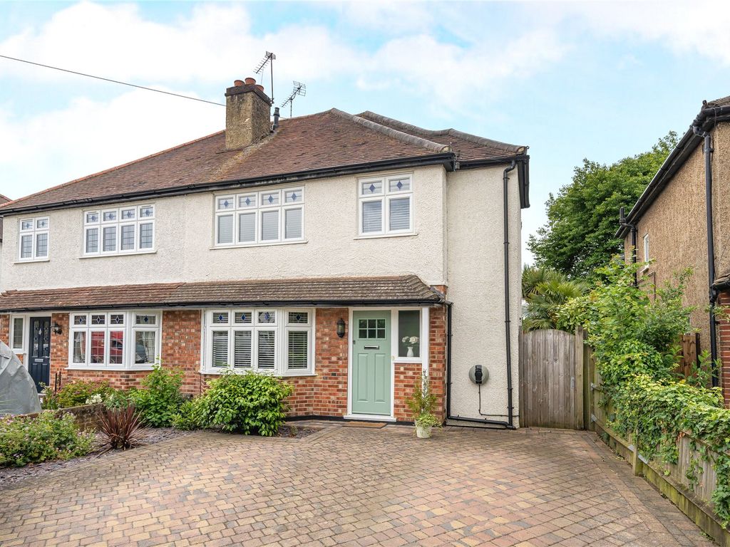 4 bed semidetached house for sale in Walton On Thames, Surrey KT12, £
