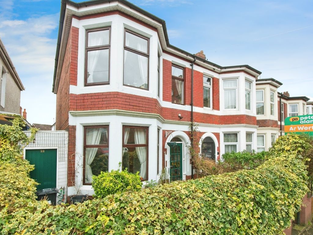 3 bed end terrace house for sale in St. Vincent Road, Newport NP19, £