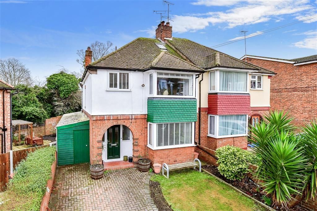 4 bed semidetached house for sale in Hollicondane Road, Ramsgate, Kent
