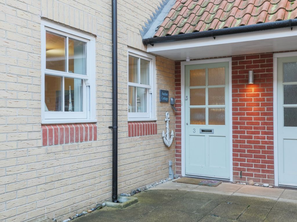 2 bed terraced house for sale in Clarence Mews, Brook Street, Cromer