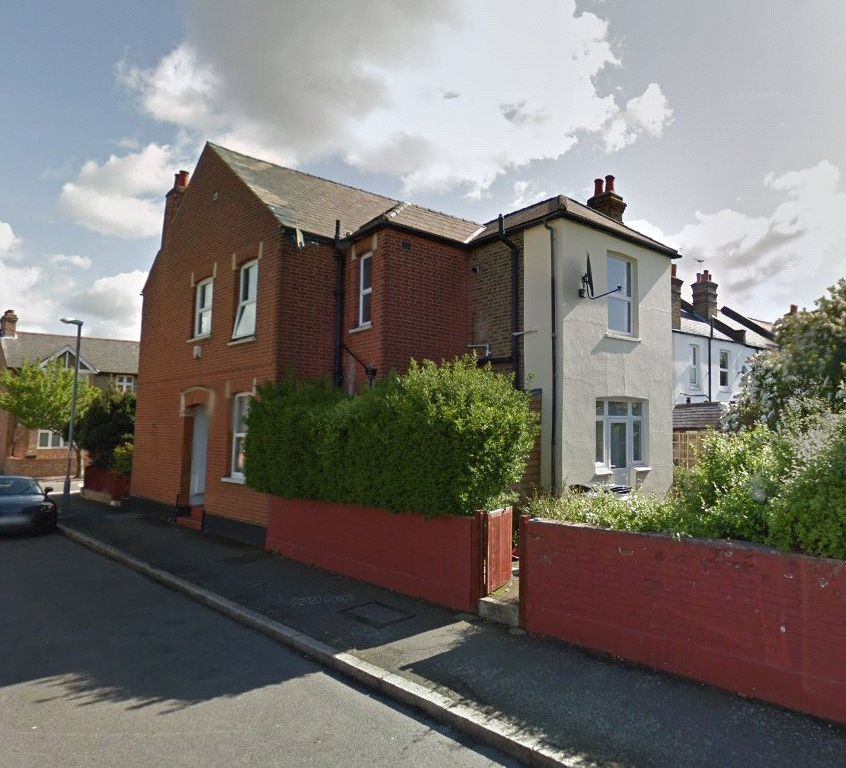 Studio to rent in Bond Road, Surbiton KT6, £1,250 pcm Zoopla