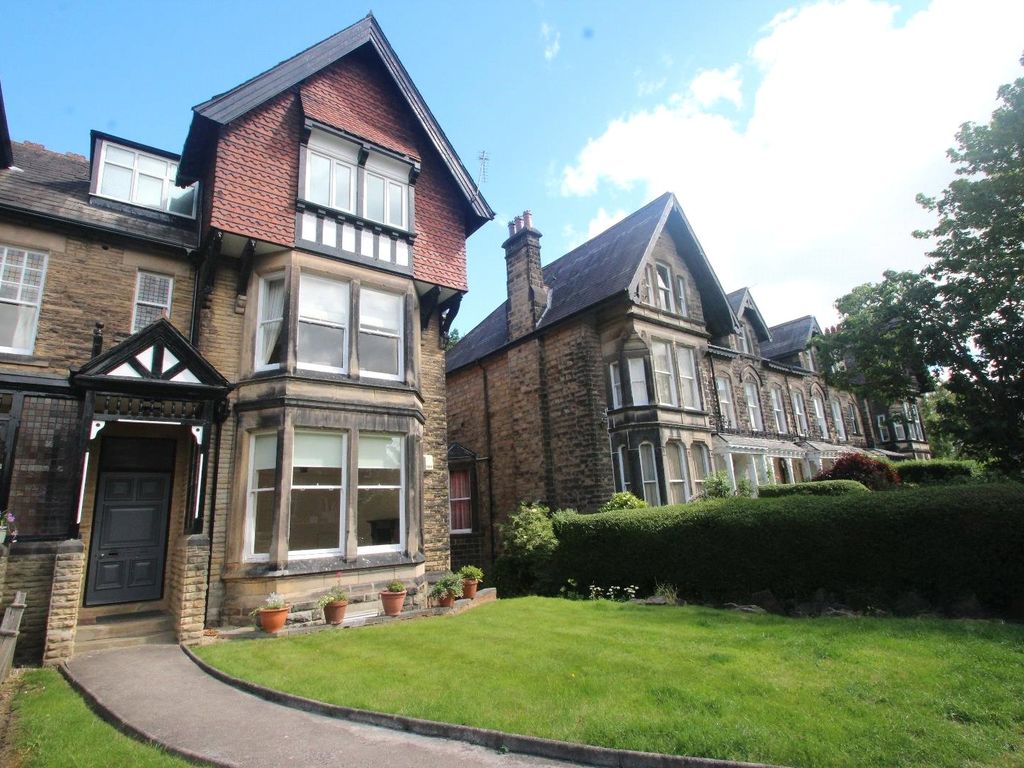 3 bed flat to rent in Lancaster Road, Harrogate HG2 Zoopla